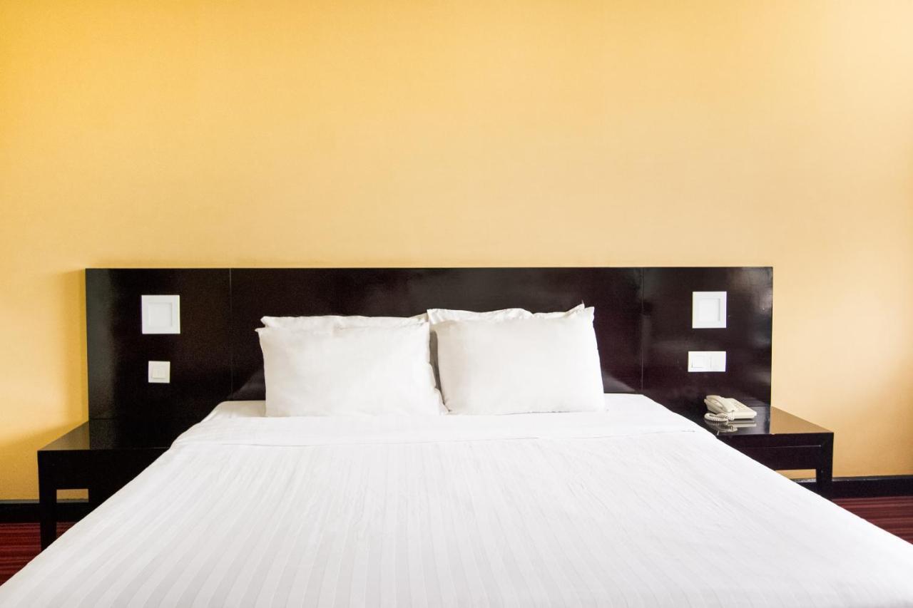 Oyo 89693 Perkasa Hotel Keningau Near Hospital Keningau Ngoại thất bức ảnh