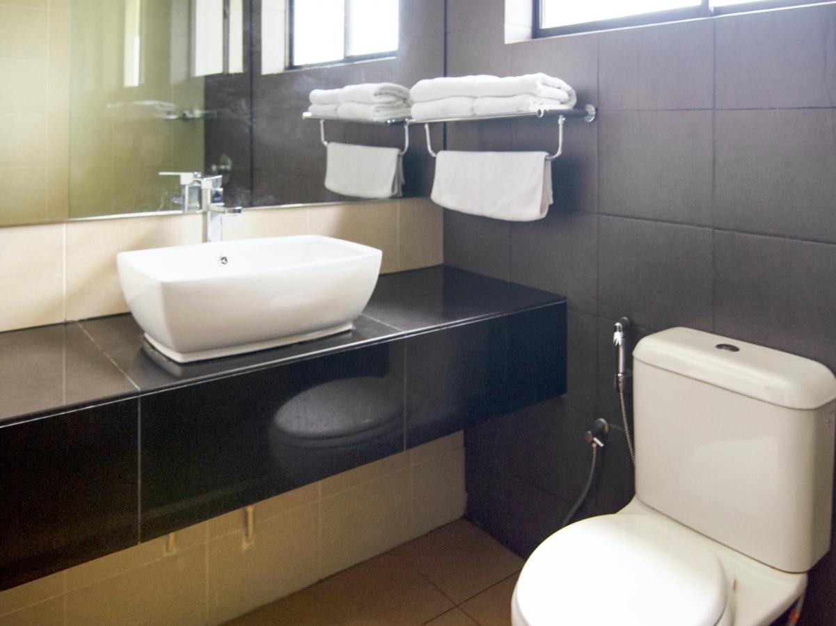 Oyo 89693 Perkasa Hotel Keningau Near Hospital Keningau Ngoại thất bức ảnh