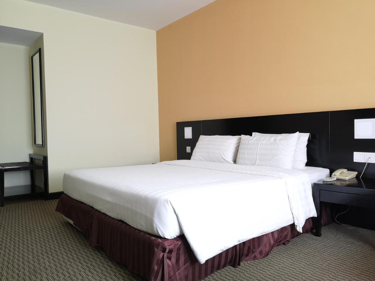 Oyo 89693 Perkasa Hotel Keningau Near Hospital Keningau Ngoại thất bức ảnh